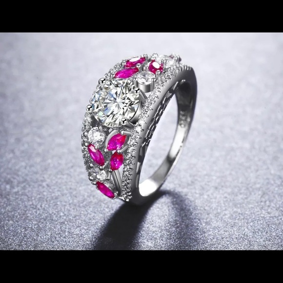 Ring - Picture 4 of 5